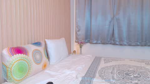 Lola online show from 12/18/24, 03:22