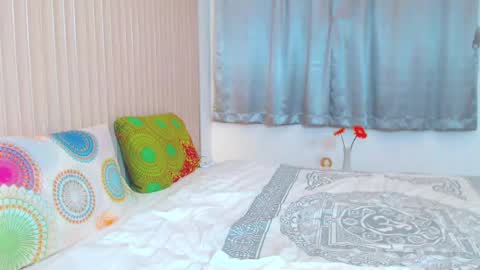 Lola online show from 12/26/24, 02:37