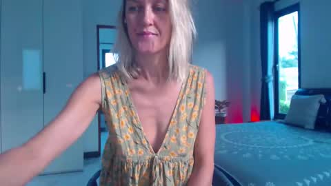 Snapshot of lolaaelita chatting on 03/14/26, 11:54 Lola online show from 03/14/26, 11:54