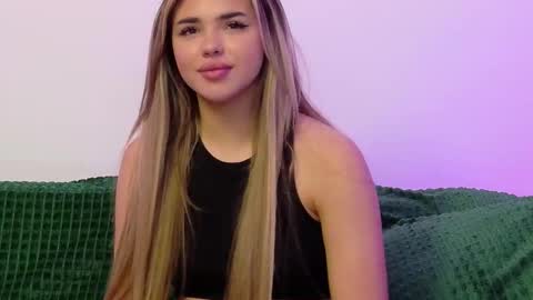 Snapshot of lolaamore_ chatting on 12/03/25, 08:29 lolaamore_ online show from 12/03/25, 08:29