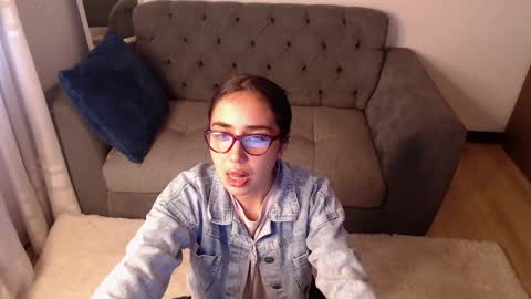 Snapshot of lolaandcamille chatting on 03/04/25, 10:27 lolaandcamille online show from 03/04/25, 10:27