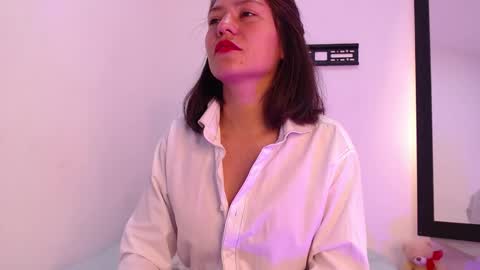 lolaandcamille online show from 12/19/25, 01:40