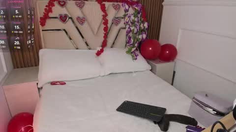 Lola Angel online show from 02/14/25, 11:42