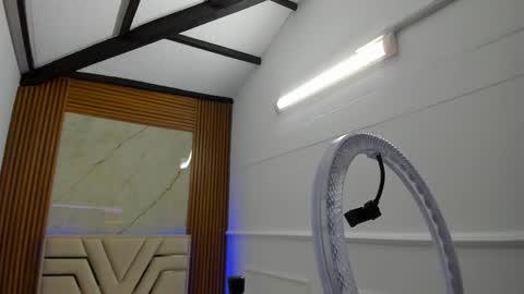 Lola Angel online show from 09/25/25, 11:58