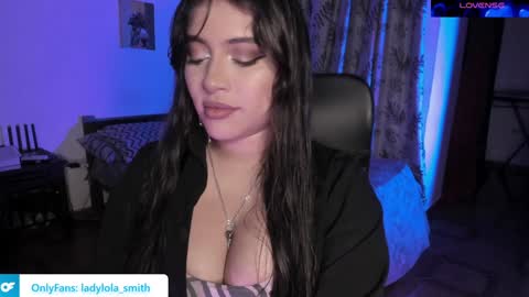 lolaasmith_21 online show from 12/15/24, 11:53