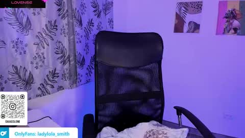 lolaasmith_21 online show from 03/12/25, 01:14