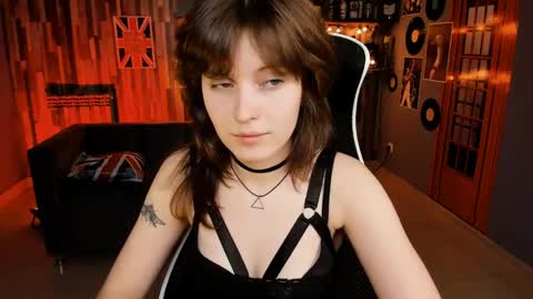 Snapshot of lolaasmus chatting on 05/30/26, 05:48 I consider myself the god Loki but life just calls me LOL online show from 05/30/26, 05:48