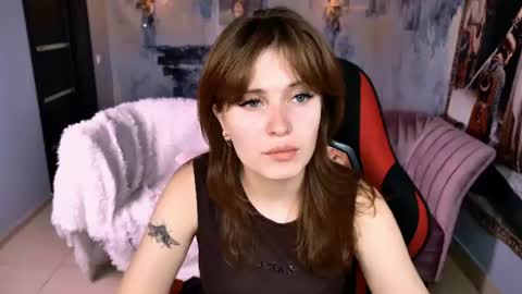 Snapshot of lolaasmus chatting on 07/18/26, 01:15 I consider myself the god Loki but life just calls me LOL online show from 07/18/26, 01:15