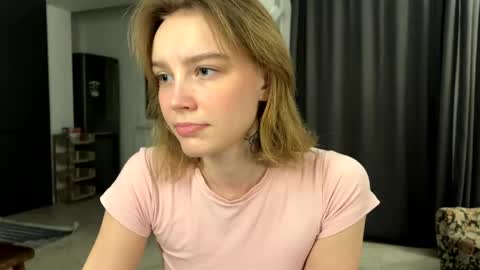 Snapshot of lolaatatee chatting on 05/21/26, 08:27 lolaatatee online show from 05/21/26, 08:27