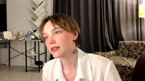 Snapshot of lolaatatee chatting on 06/05/26, 05:40 lolaatatee online show from 06/05/26, 05:40