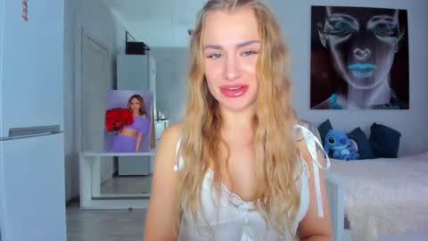 Snapshot of lolabani675452 chatting on 10/14/25, 10:16 lolabani675452 online show from 10/14/25, 10:16