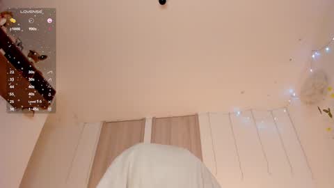 Snapshot of lolaberry_ chatting on 01/26/25, 09:08  Lola Berry  online show from 01/26/25, 09:08