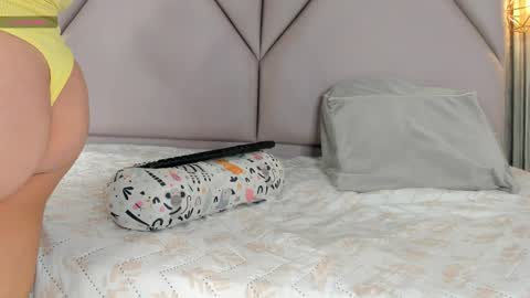 Snapshot of lolabunnysc chatting on 04/04/26, 12:24 lolabunnysc online show from 04/04/26, 12:24