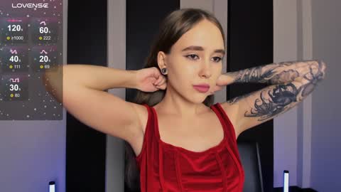 Snapshot of lolabunnyz chatting on 01/17/25, 10:12 Lola3 online show from 01/17/25, 10:12