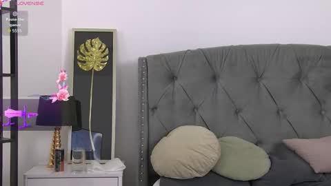 Snapshot of lolabuttie chatting on 11/23/25, 05:57 Lola new tits boobs ass stepsis online show from 11/23/25, 05:57