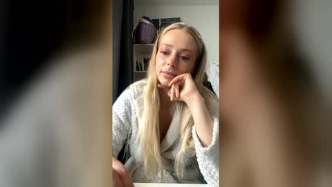 lolacutiex online show from 06/04/26, 11:38
