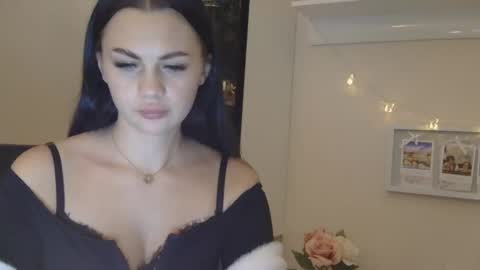 Snapshot of lolafoxyy chatting on 12/02/24, 11:51 lolafoxyy online show from 12/02/24, 11:51