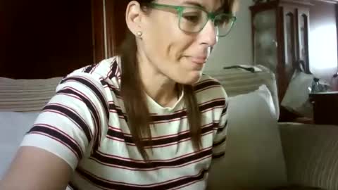 LOLA HUESO y ERIC online show from 02/20/25, 08:28