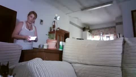 LOLA HUESO y ERIC online show from 10/12/25, 08:57