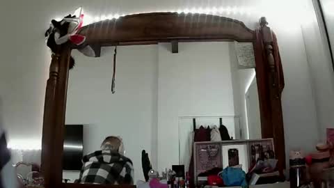 Lola Lixx online show from 12/20/25, 06:42