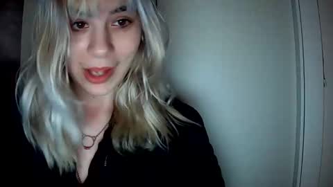 Snapshot of lolalixx6969 chatting on 04/04/26, 05:10 Lola Lixx online show from 04/04/26, 05:10