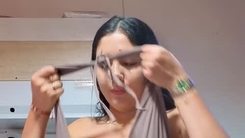 Snapshot of lolalola_12 chatting on 11/06/25, 12:11 lolalola_12 online show from 11/06/25, 12:11