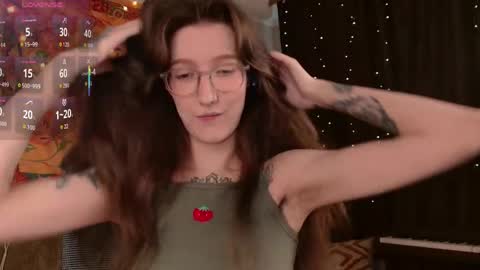 lolami_ online show from 05/12/26, 07:16