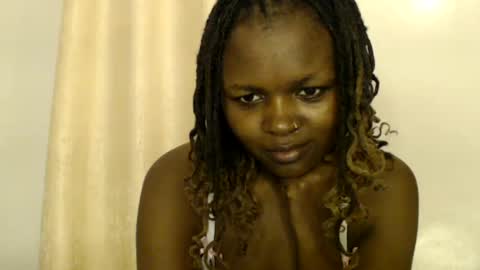 Snapshot of lolamia7 chatting on 07/25/26, 05:27 lolamia7 online show from 07/25/26, 05:27