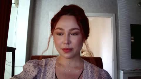 Lola online show from 09/22/25, 10:50