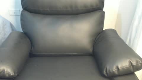 Lola online show from 03/08/25, 12:22