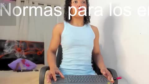 Snapshot of lolareyes1 chatting on 10/09/25, 11:08 lolareyes1 online show from 10/09/25, 11:08