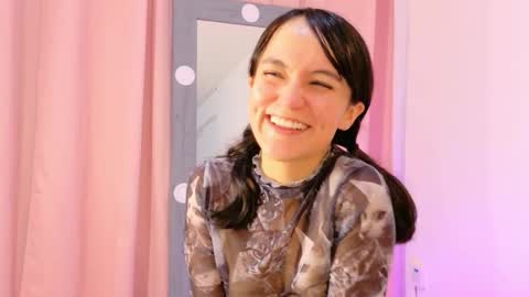 Lola online show from 10/21/25, 11:44