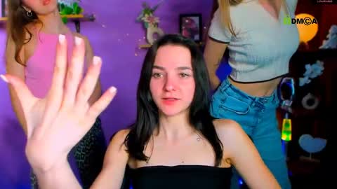 Snapshot of lole_ti chatting on 04/15/26, 06:48 lole ti online show from 04/15/26, 06:48