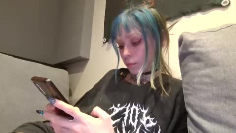 Snapshot of loleeta69 chatting on 12/18/24, 03:58 loleeta69 online show from 12/18/24, 03:58