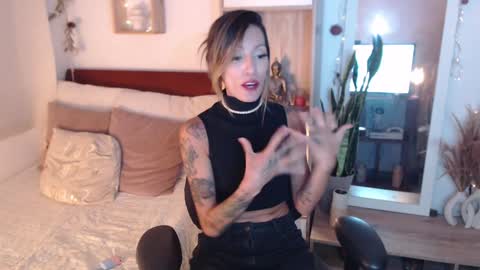 Snapshot of lolis_sweet_submisive chatting on 01/24/25, 01:24 Dear tippers follow me on my new cb account lennarogers online show from 01/24/25, 01:24