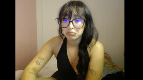 Snapshot of lolitabitchhorney_ chatting on 04/04/26, 04:00 Lolita online show from 04/04/26, 04:00