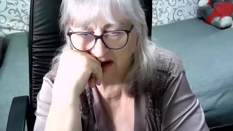 Snapshot of lolkaalyss chatting on 02/03/25, 09:08 LolkaAlyss online show from 02/03/25, 09:08