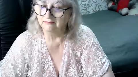 Snapshot of lolkaalyss chatting on 02/08/25, 06:22 LolkaAlyss online show from 02/08/25, 06:22