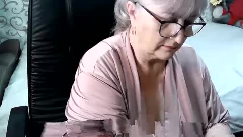 Snapshot of lolkaalyss chatting on 02/20/25, 04:36 LolkaAlyss online show from 02/20/25, 04:36