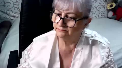 Snapshot of lolkaalyss chatting on 03/01/25, 09:26 LolkaAlyss online show from 03/01/25, 09:26