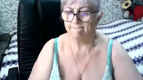 Snapshot of lolkaalyss chatting on 03/07/25, 04:57 LolkaAlyss online show from 03/07/25, 04:57