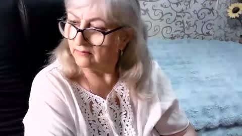 Snapshot of lolkaalyss chatting on 09/18/25, 06:21 LolkaAlyss online show from 09/18/25, 06:21