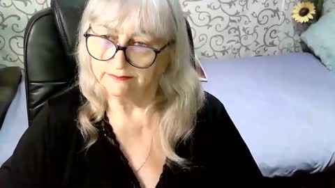 Snapshot of lolkaalyss chatting on 11/06/25, 08:21 LolkaAlyss online show from 11/06/25, 08:21