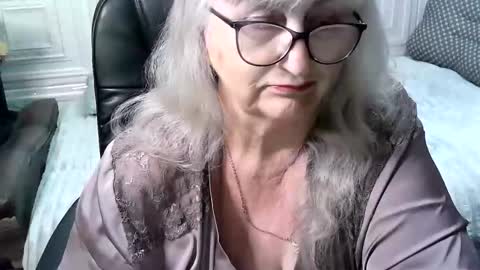 LolkaAlyss online show from 05/17/26, 08:27