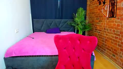 Lolla online show from 12/14/25, 07:47