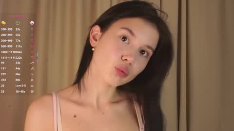 Snapshot of lollaberry chatting on 11/17/25, 08:58 Maria online show from 11/17/25, 08:58