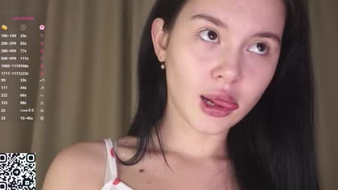 Snapshot of lollaberry chatting on 11/30/25, 08:24 Maria online show from 11/30/25, 08:24