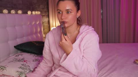 Victoria online show from 12/09/24, 06:25