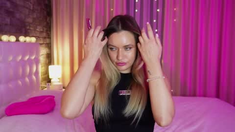 Victoria online show from 01/22/25, 06:10