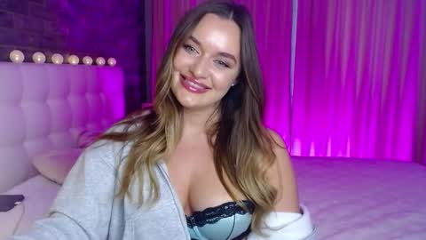 Victoria online show from 02/15/26, 01:09